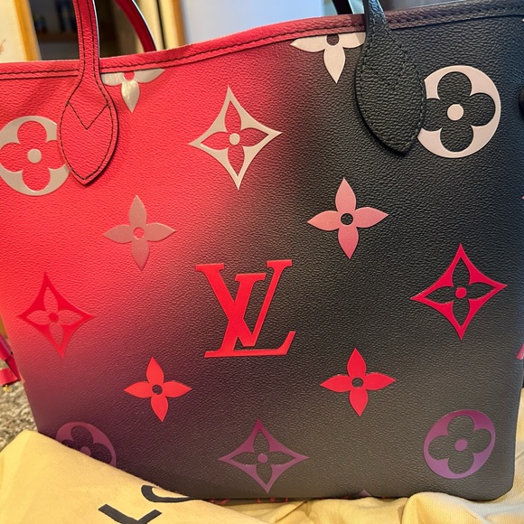 Louis Vuitton pink neverfull - Picture 2 of 7